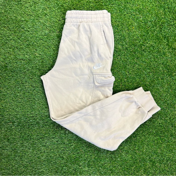 Nike Cream Joggers with Soft Fleece Material and‎ Tapered Fit - Picture 1 of 7